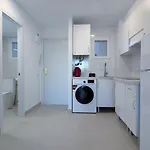 Moderno Con Piscina Y Parking Privado ベニドルム