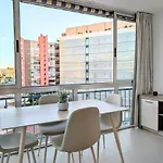 Moderno Con Piscina Y Parking Privado アパート ベニドルム