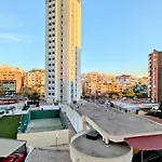 Moderno Con Piscina Y Parking Privado ベニドルム
