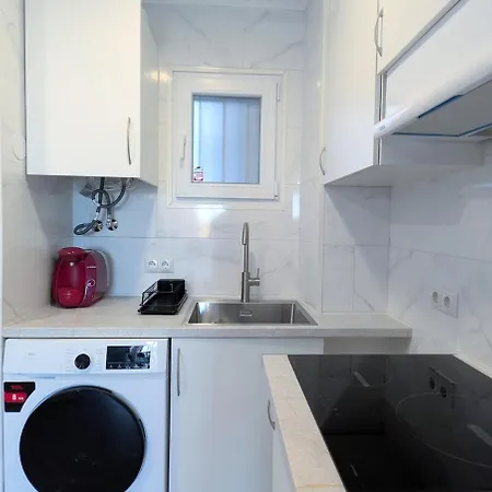 Moderno Con Piscina Y Parking Privado アパート ベニドルム